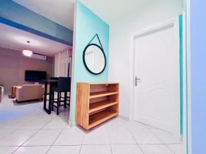 ITHACA 3rd floor apartment with a view