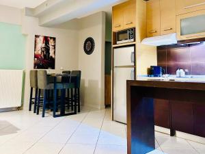 ITHACA 3rd floor apartment with a view