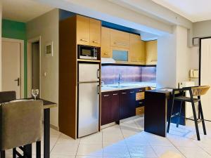 ITHACA 3rd floor apartment with a view