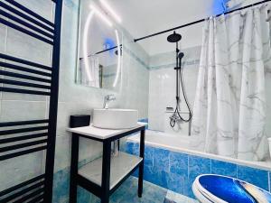 ITHACA 3rd floor apartment with a view