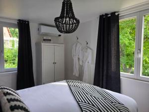 Gîte perché en bordure de forêt - Jacuzzi privatif