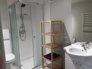 Charmant logement lumineux - Terrasse privee - Wifi