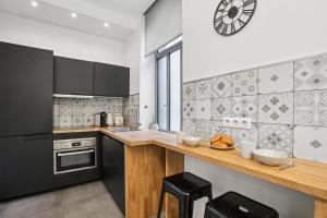 Lavie Maison I Marais Family with terrace