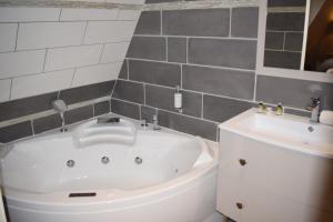 Le Trophée Boutique Hôtel Spa- La Loggia Apparthôtel