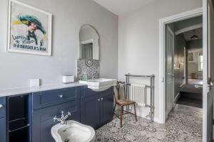 Flat 143C Iffley Road by CheckInCheckOut