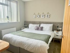 Modern 2 bedroom holiday apartment