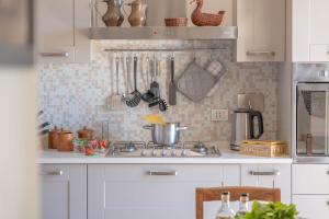 Luxury Apt Priori 46 in City Centre - ItalyWeGo