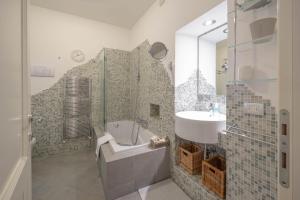 Luxury Priori 46 - in City Center - ItalyWeGo img24