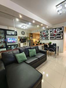 Jeric Place Staycation