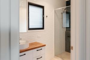 Tuckeroo Cottages - Rosella Cottage