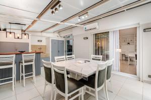 Recoleta , gazebo , grill , terrace