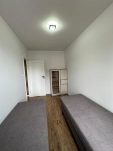 Apartament mieszkanie kompletnie wyposażony WiFi parking niedaleko centrum