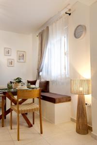 The PINE - Stylish city apartment Comfort and Cosiness for 4