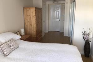 Beautiful 3-Bed Apartment in Gourock