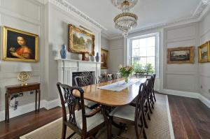 Veeve - Classical Living in Knightsbridge