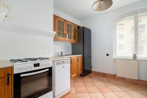 Family Apartment with a Remote Work Space in Poznań by Noclegi Renters