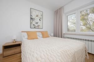 Bright Apartament Młynarska Perfect for Remote Work by Noclegi Renters