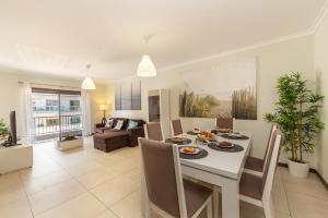 B03 - Luxury 2 Bed near Lagos Marina