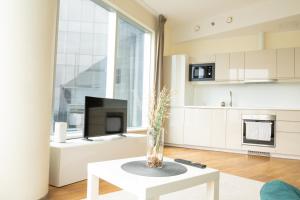 Panoramic Sea View -11th Floor