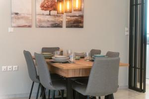 Spacious Modern 3BD Apartment