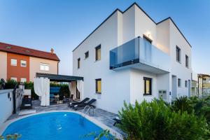 Villa Essenza Mare in Vodice with private pool & pet friendly - only 650 meters from the beach 