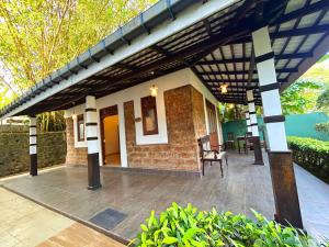 ilamparuma Hotel