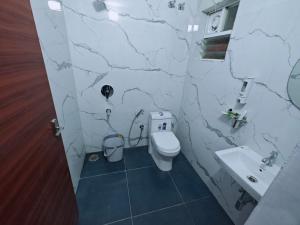 Keerthis Comforts - Near to Kempegowda International Airport Bengaluru