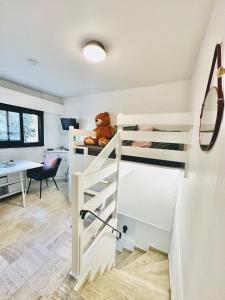 LE VERT accommodation for 3 guests near train station