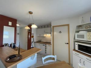 Appartement décoré à 50m de la plage avec Parking et WIFI - FR-1-379-25