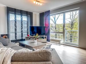 Spacious 1-BR, central, fully equipped, Smart TV