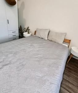 Bright and cozy 40 m apartment at Prague 7