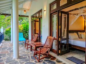 White Villa Goyambokka