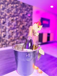 Les Suites Bisous Metz - Jacuzzi & Private Sauna