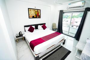 SwagStay Hotel Riviera