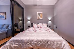 Urban Elegance Apartment by Park Zaimov by Top Kvartiri Ltd