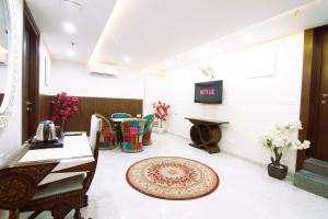 Palm Residences and Suites