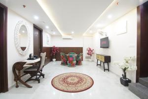 Palm Residences and Suites