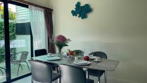 Townhouse in the Wonderland