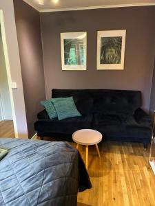 Comfortable stay near Gothenburg with private sauna and coast nearby