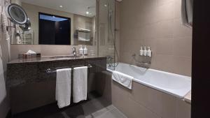 Holiday Inn Resort Warsaw Józefów by IHG