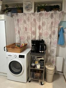 Comfortable stay near Gothenburg with private sauna and coast nearby