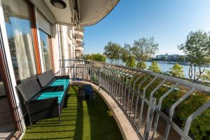 Panorama Danube View 3BR Balcony Garage AC