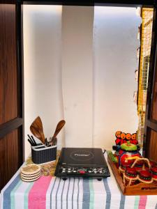TBS Ghar - Cozy Studio Near Kashi Vishwanath
