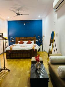 The Banaras Edit - Ghar