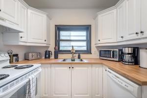 4BR Penthouse - Parking - 2 King & 2 Queen