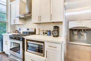 Walkable NOLA Escape Near French Quarter!