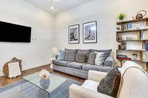 Walkable NOLA Escape Near French Quarter!