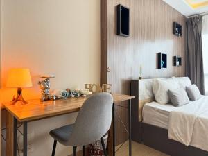 Pool View 1BR Near BTS Quiet & Cozy Stay