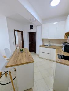 Lihnidos Home, Central Stay, Wi-Fi, near Lake, AC