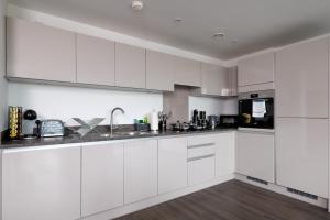 Lovely Home Near Canal, Park, & Central MK